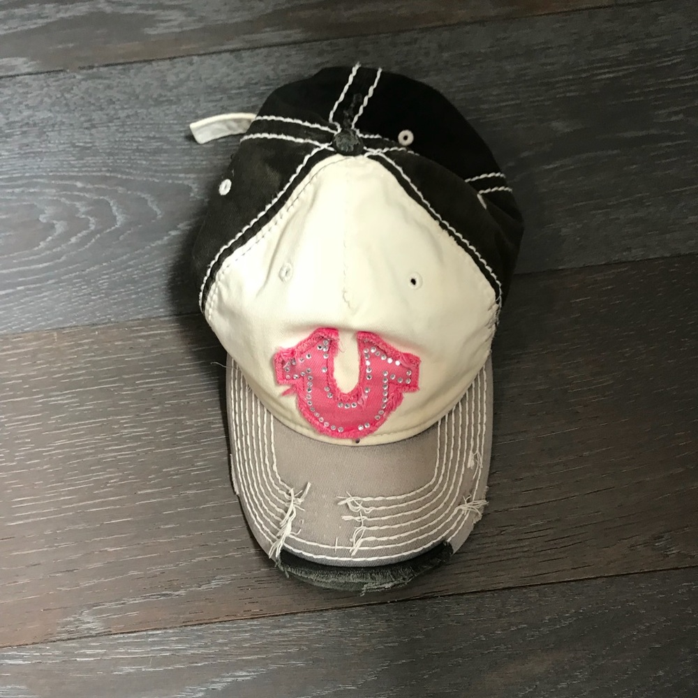 TRUE RELIGION women’s cap. ONE SIZE
